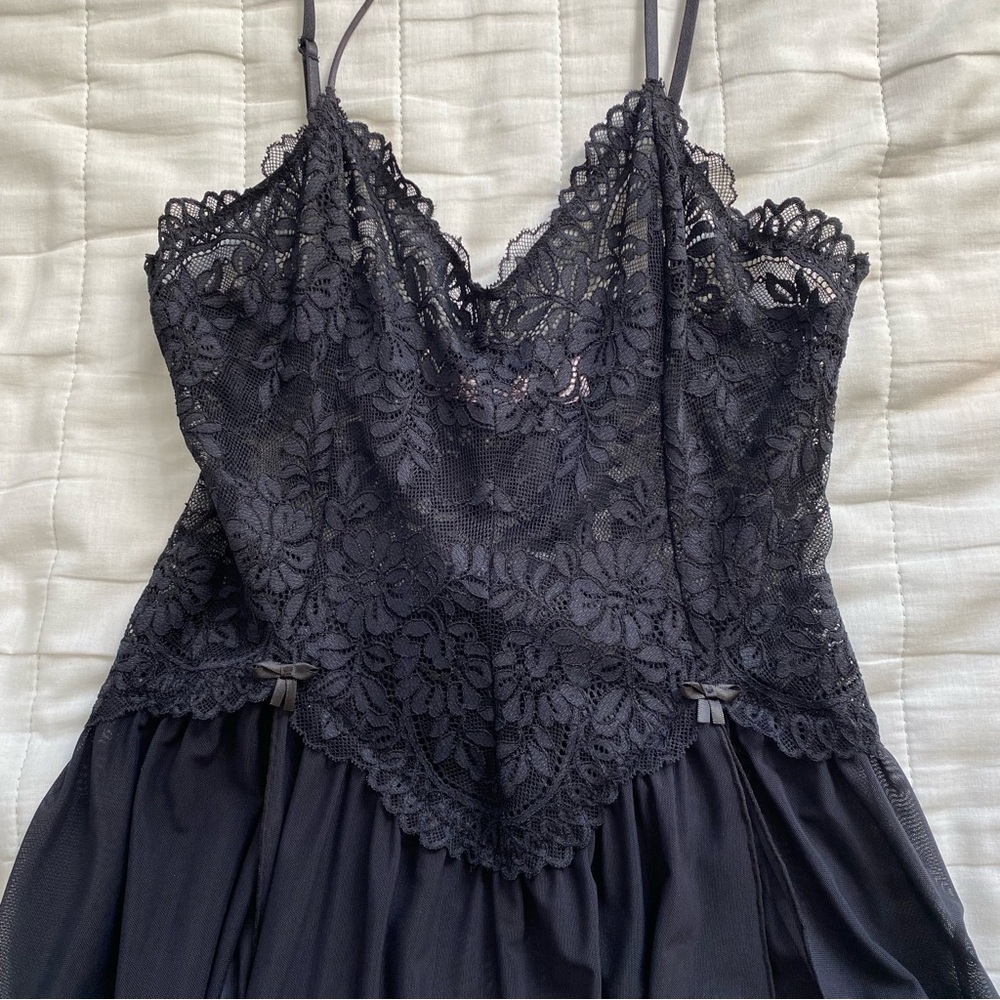 La Vie En Rose Black Lace Bodice Slip - Picture 9 of 11
